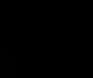 সুজি ভিডিও সেক্স এইচডি গোল্ড, এবং ধূমপান একটি সিগারেট
